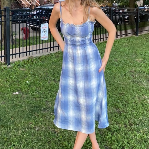 Reformation MIDI-Length blue plaid picnic dress - Picture 7 of 8